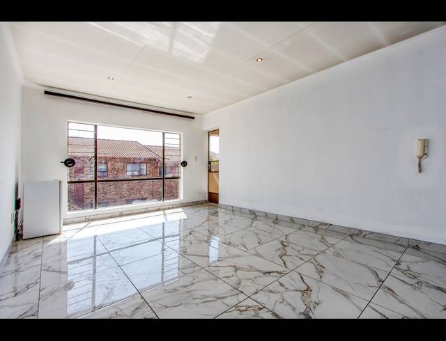 2 BEDROOM APARTMENT FOR SALE IN FERNDALE